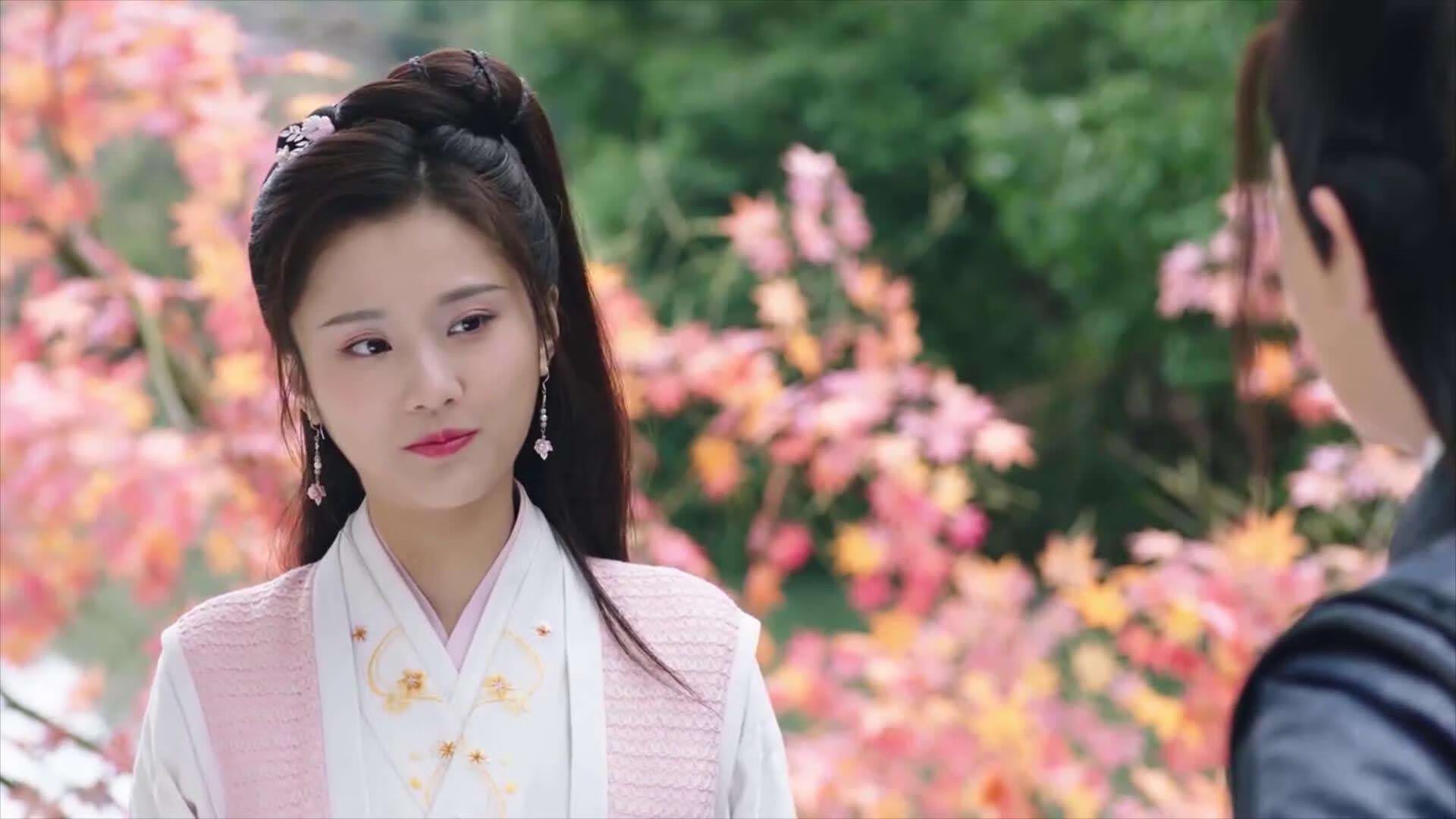 五大联赛是否调整中卫横移范围增加防守覆盖半径，中卫球员